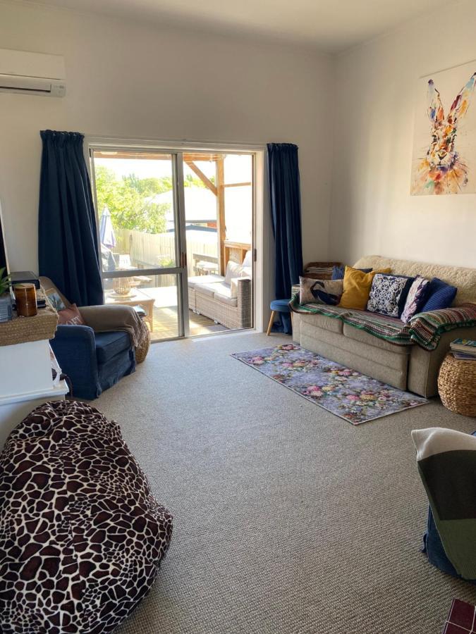 Wee Blue Bnb- Central Cosy Villa Timaru Ngoại thất bức ảnh